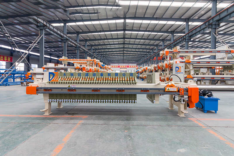 隔膜压滤机(图3) 隔膜压滤机(图3)